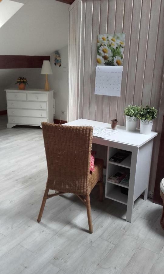 Bed and Breakfast Les Lutins Sainte-Ruffine Esterno foto